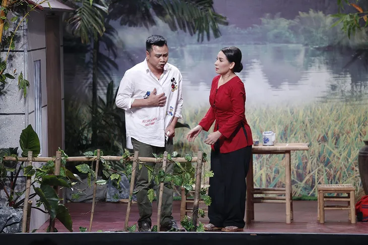 Ơn giời! Cậu đây rồi!: Phi Nhung lần đầu làm mẹ của Tự Long - Ảnh 1. Ơn giời! Cậu đây rồi!: Phi Nhung lần đầu làm mẹ của Tự Long - Ảnh 1.