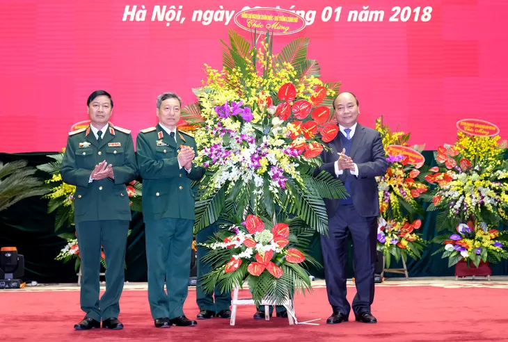 Thủ tướng giao nhiệm vụ cho lực lượng tác chiến không gian mạng - Ảnh 1. Thủ tướng giao nhiệm vụ cho lực lượng tác chiến không gian mạng - Ảnh 1.