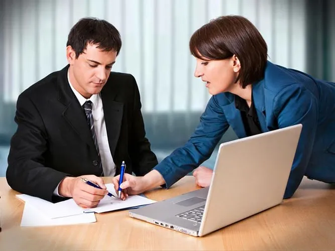 Những lý do khiến bạn nên hẹn hò với người cùng nghề - Ảnh 3. Những lý do khiến bạn nên hẹn hò với người cùng nghề - Ảnh 3.