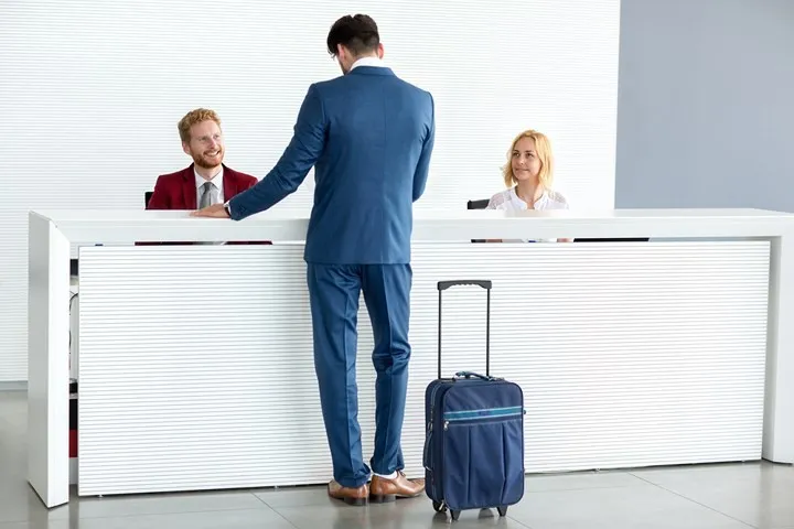 Mẹo hay giúp bạn an toàn trong mọi chuyến đi - Ảnh 4. Mẹo hay giúp bạn an toàn trong mọi chuyến đi - Ảnh 4.