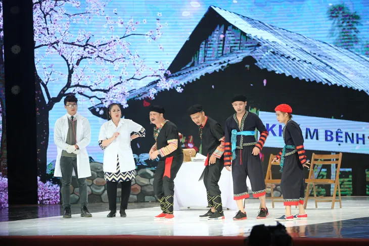 Gala cười 2018: Món quà ý nghĩa, tràn ngập tiếng cười dịp đầu năm mới - Ảnh 6. Gala cười 2018: Món quà ý nghĩa, tràn ngập tiếng cười dịp đầu năm mới - Ảnh 6.