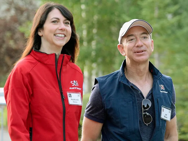 Jeff Bezos: Giàu nhất hành tinh song vẫn rửa bát giúp vợ mỗi tối - Ảnh 4. Jeff Bezos: Giàu nhất hành tinh song vẫn rửa bát giúp vợ mỗi tối - Ảnh 4.