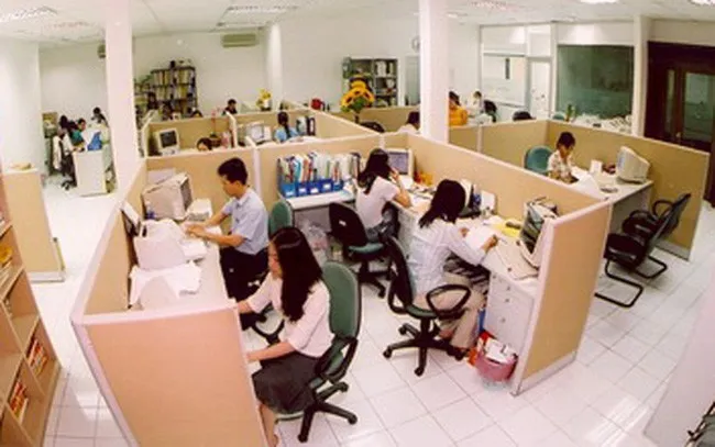 Hậu COVID-19, làm việc từ xa hay trở lại văn phòng? - Ảnh 1. Hậu COVID-19, làm việc từ xa hay trở lại văn phòng? - Ảnh 1.