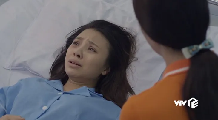 Những cô gái trong thành phố - Tập 8: Hoa - Lý lo sốt vó vì bị bắt quả tang tuồn hàng - Ảnh 2. Những cô gái trong thành phố - Tập 8: Hoa - Lý lo sốt vó vì bị bắt quả tang tuồn hàng - Ảnh 2.