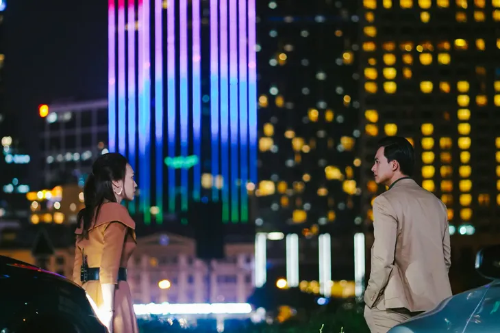 Mỹ Tâm khoe gu thời trang đẳng cấp trong Chị trợ lý của anh - Ảnh 7. Mỹ Tâm khoe gu thời trang đẳng cấp trong Chị trợ lý của anh - Ảnh 7.