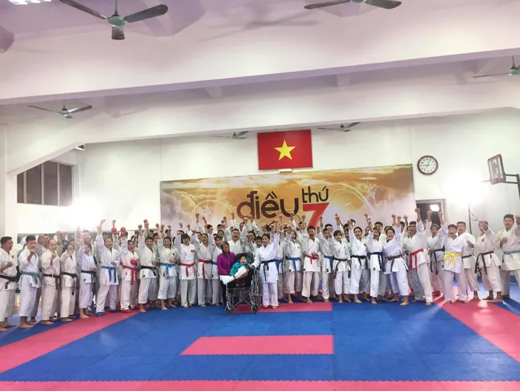 Điều ước thứ 7 đến với nữ VĐV karate liệt tứ chi từng 3 lần đòi tự tử - Ảnh 2. Điều ước thứ 7 đến với nữ VĐV karate liệt tứ chi từng 3 lần đòi tự tử - Ảnh 2.