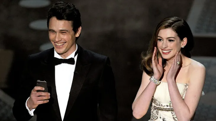 Anne Hathaway: “Dẫn Oscar không hề dễ dàng” - Ảnh 1. Anne Hathaway: “Dẫn Oscar không hề dễ dàng” - Ảnh 1.
