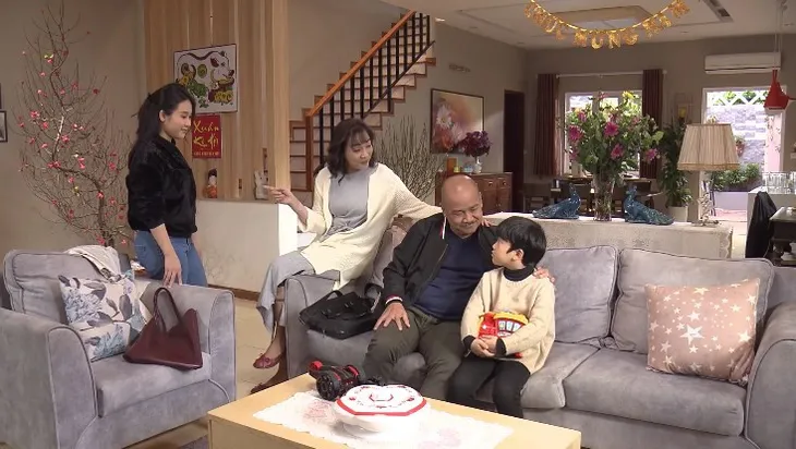 Mẹ ơi, bố đâu rồi? - Tập cuối: Ông Mạnh, bà Vân buồn rầu khi các con đón Tết xa nhà - Ảnh 6. Mẹ ơi, bố đâu rồi? - Tập cuối: Ông Mạnh, bà Vân buồn rầu khi các con đón Tết xa nhà - Ảnh 6.