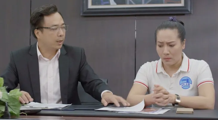 Những cô gái trong thành phố - Tập 9: Phản bội cấp dưới, Hoa bị cấp trên sờ gáy - Ảnh 3. Những cô gái trong thành phố - Tập 9: Phản bội cấp dưới, Hoa bị cấp trên sờ gáy - Ảnh 3.