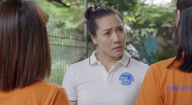 Những cô gái trong thành phố - Tập 9: Phản bội cấp dưới, Hoa bị cấp trên sờ gáy - Ảnh 2. Những cô gái trong thành phố - Tập 9: Phản bội cấp dưới, Hoa bị cấp trên sờ gáy - Ảnh 2.