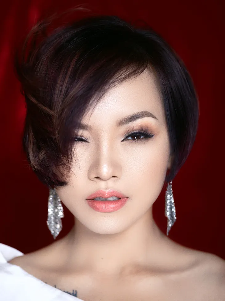 Thái Thùy Linh hát nhạc Lê Uyên Phương trong minishow tổ chức tại TPHCM - Ảnh 3. Thái Thùy Linh hát nhạc Lê Uyên Phương trong minishow tổ chức tại TPHCM - Ảnh 3.