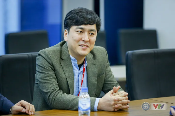 Đài truyền hình lâu đời nhất Hàn Quốc tới Việt Nam làm phim tài liệu về HLV Park Hang Seo - Ảnh 3. Đài truyền hình lâu đời nhất Hàn Quốc tới Việt Nam làm phim tài liệu về HLV Park Hang Seo - Ảnh 3.