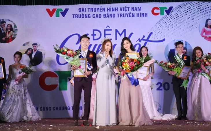 Sinh viên Cao đẳng Truyền hình tỏa sáng trong đêm Chung kết CTV Wings 2019 - Ảnh 3. Sinh viên Cao đẳng Truyền hình tỏa sáng trong đêm Chung kết CTV Wings 2019 - Ảnh 3.