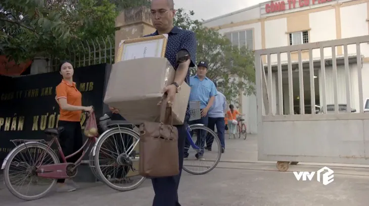 Những cô gái trong thành phố - Tập 9: Hết đường chối tội, Hoa - Lý ngậm ngùi chịu đuổi việc - Ảnh 6. Những cô gái trong thành phố - Tập 9: Hết đường chối tội, Hoa - Lý ngậm ngùi chịu đuổi việc - Ảnh 6.
