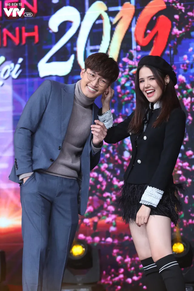 Phanh Lee làm người tình mùa đông ngọt ngào bên Đình Tú - Ảnh 2. Phanh Lee làm người tình mùa đông ngọt ngào bên Đình Tú - Ảnh 2.