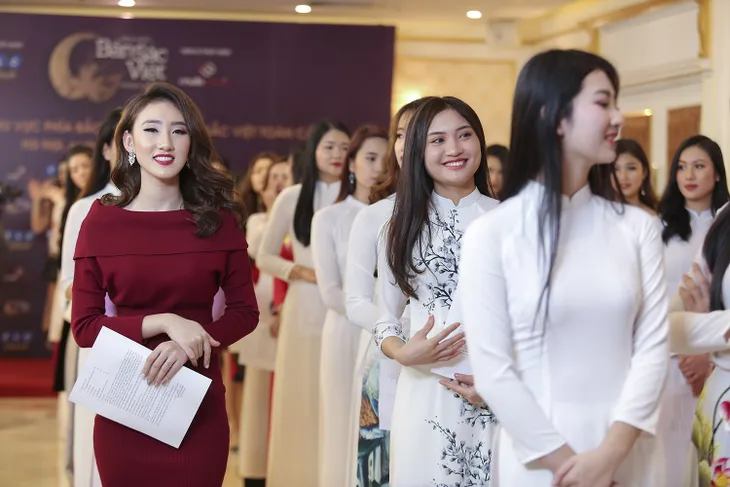 Bạn gái Trọng Đại gây chú ý tại sơ khảo Hoa hậu Bản sắc Việt toàn cầu 2019 - Ảnh 10. Bạn gái Trọng Đại gây chú ý tại sơ khảo Hoa hậu Bản sắc Việt toàn cầu 2019 - Ảnh 10.