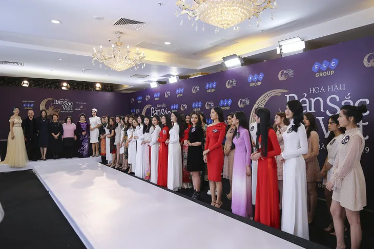 Bạn gái Trọng Đại gây chú ý tại sơ khảo Hoa hậu Bản sắc Việt toàn cầu 2019 - Ảnh 7. Bạn gái Trọng Đại gây chú ý tại sơ khảo Hoa hậu Bản sắc Việt toàn cầu 2019 - Ảnh 7.
