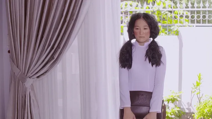 Mối tình đầu của tôi tập 3: Hạ Linh bị ép đóng giả An Chi đi gặp Nam Phong sau 15 năm - Ảnh 2. Mối tình đầu của tôi tập 3: Hạ Linh bị ép đóng giả An Chi đi gặp Nam Phong sau 15 năm - Ảnh 2.