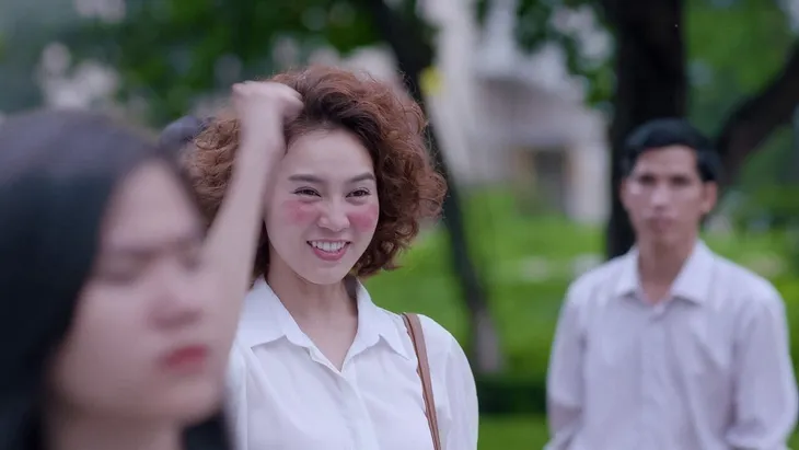 Mối tình đầu của tôi - Tập 4: Hí hửng tìm được việc, An Chi lại té ngửa vì làm cùng Minh Huy - Ảnh 1. Mối tình đầu của tôi - Tập 4: Hí hửng tìm được việc, An Chi lại té ngửa vì làm cùng Minh Huy - Ảnh 1.