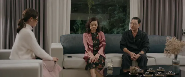Chạy trốn thanh xuân - Tập 17: Bộ mặt đểu giả của ông Hoài cuối cùng cũng bị cả làng biết - Ảnh 6. Chạy trốn thanh xuân - Tập 17: Bộ mặt đểu giả của ông Hoài cuối cùng cũng bị cả làng biết - Ảnh 6.