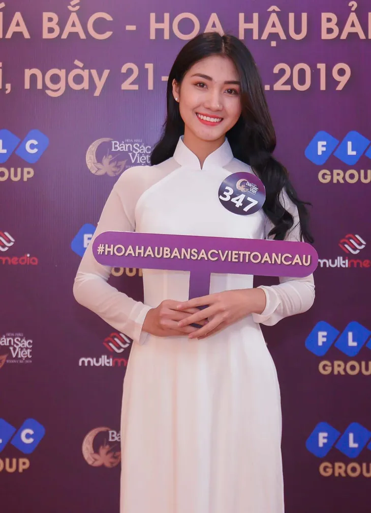Bạn gái Trọng Đại gây chú ý tại sơ khảo Hoa hậu Bản sắc Việt toàn cầu 2019 - Ảnh 4. Bạn gái Trọng Đại gây chú ý tại sơ khảo Hoa hậu Bản sắc Việt toàn cầu 2019 - Ảnh 4.