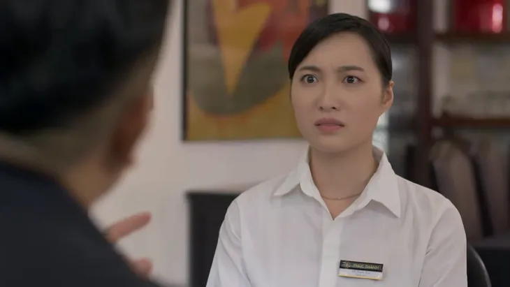 Những cô gái trong thành phố - Tập 11: Đập chai bia vào đầu khách VIP, phen này Trúc chết chắc? - Ảnh 1. Những cô gái trong thành phố - Tập 11: Đập chai bia vào đầu khách VIP, phen này Trúc chết chắc? - Ảnh 1.