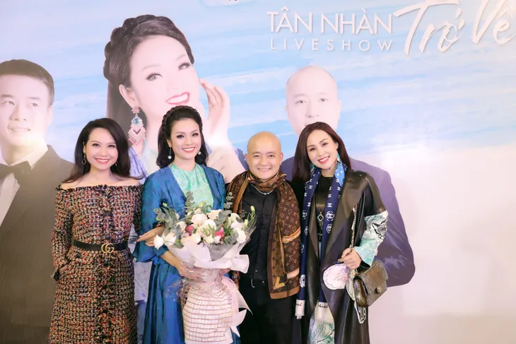 Ca sĩ Tân Nhàn tự tin làm liveshow không cần chiêu trò - Ảnh 7. Ca sĩ Tân Nhàn tự tin làm liveshow không cần chiêu trò - Ảnh 7.
