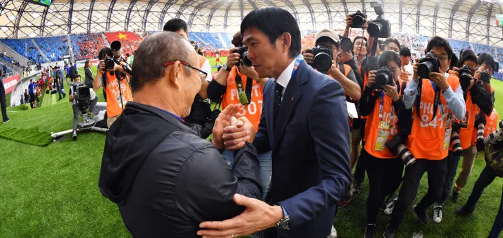 Asian Cup 2019: Màn trình diễn trên cả tuyệt vời samurai áo đỏ trước ĐT Nhật Bản - Ảnh 2. Asian Cup 2019: Màn trình diễn trên cả tuyệt vời samurai áo đỏ trước ĐT Nhật Bản - Ảnh 2.