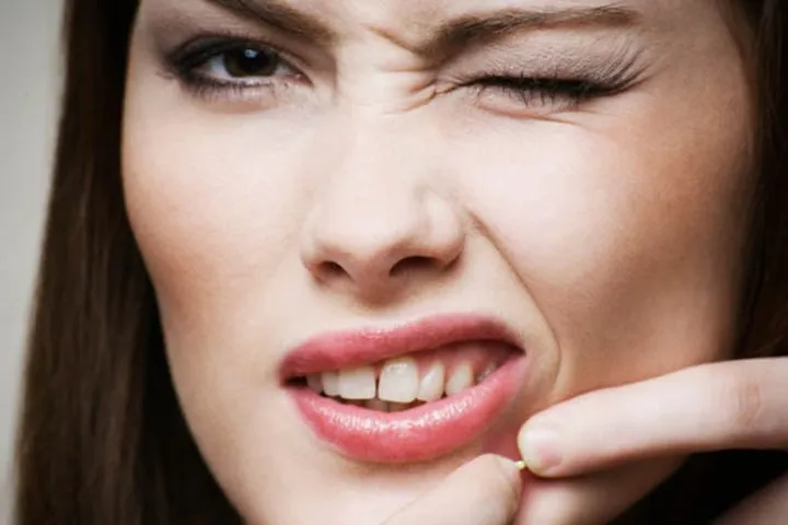 Những thói quen có hại cho da mà bạn nên từ bỏ - Ảnh 2. Những thói quen có hại cho da mà bạn nên từ bỏ - Ảnh 2.
