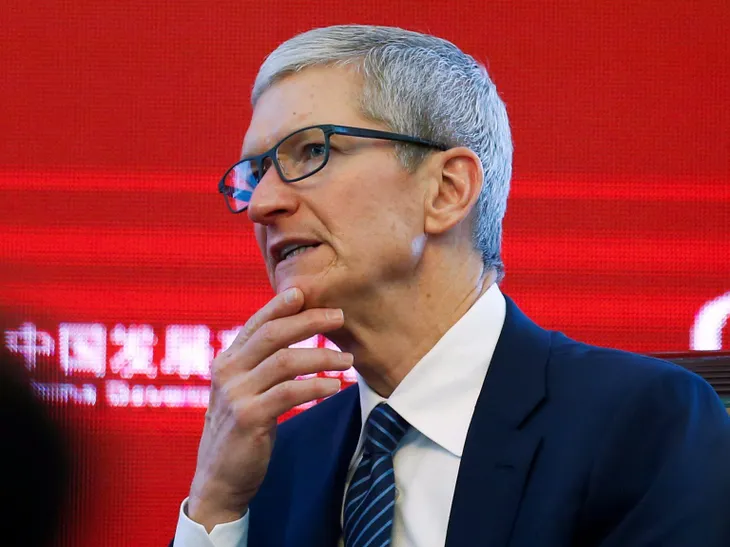 Apple hạ dự báo doanh thu, iPhone đã hết thời? - Ảnh 1. Apple hạ dự báo doanh thu, iPhone đã hết thời? - Ảnh 1.