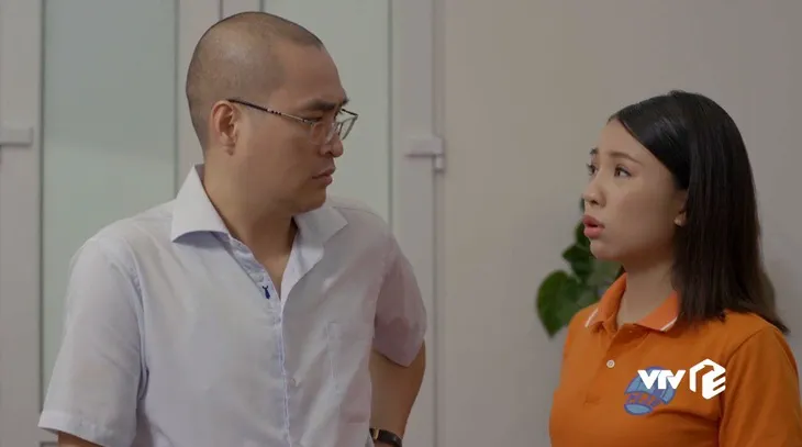 Những cô gái trong thành phố - Tập 5: Bị quản đốc nhiều lần giở trò cưỡng bức, Cúc tủi nhục ê chề - Ảnh 4. Những cô gái trong thành phố - Tập 5: Bị quản đốc nhiều lần giở trò cưỡng bức, Cúc tủi nhục ê chề - Ảnh 4.