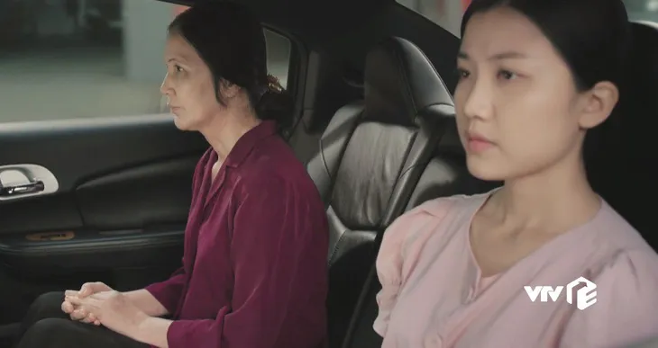 Những cô gái trong thành phố - Tập 13: Ông Khanh cáo già giả làm ân nhân để buộc Mai phải cưới - Ảnh 4. Những cô gái trong thành phố - Tập 13: Ông Khanh cáo già giả làm ân nhân để buộc Mai phải cưới - Ảnh 4.