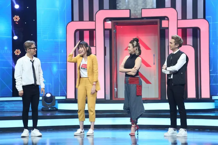 Pha Lê bị choáng trước nụ cười tỏa nắng của Song Luân trong Bộ 3 siêu đẳng - Ảnh 1. Pha Lê bị choáng trước nụ cười tỏa nắng của Song Luân trong Bộ 3 siêu đẳng - Ảnh 1.