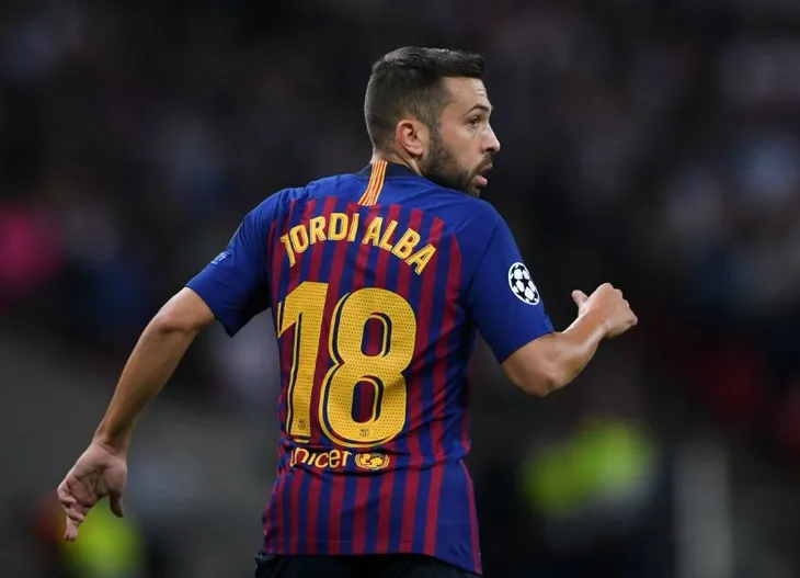Nhắm Alba, HLV Zidane ngầm thông báo việc đến Manchester United - Ảnh 1. Nhắm Alba, HLV Zidane ngầm thông báo việc đến Manchester United - Ảnh 1.