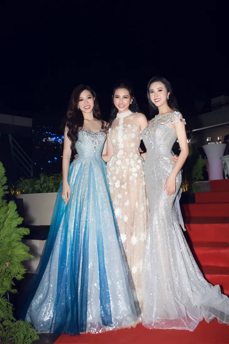 Á hậu Phương Nga đẹp như công chúa tại lễ trao giải điện ảnh - Ảnh 1. Á hậu Phương Nga đẹp như công chúa tại lễ trao giải điện ảnh - Ảnh 1.