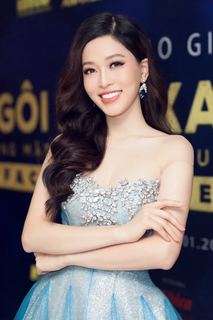 Á hậu Phương Nga đẹp như công chúa tại lễ trao giải điện ảnh - Ảnh 5. Á hậu Phương Nga đẹp như công chúa tại lễ trao giải điện ảnh - Ảnh 5.