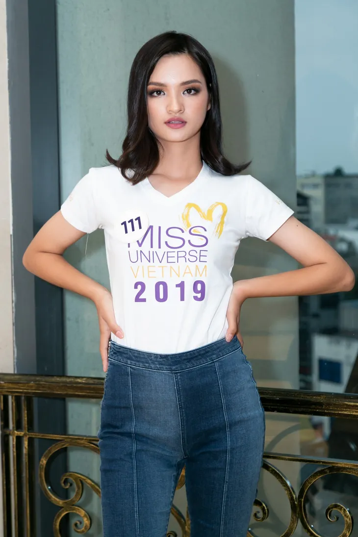 Hot girl đóng mòng biển Về nhà đi con lọt Top 60 Hoa hậu Hoàn vũ Việt Nam 2019 - Ảnh 9. Hot girl đóng mòng biển Về nhà đi con lọt Top 60 Hoa hậu Hoàn vũ Việt Nam 2019 - Ảnh 9.