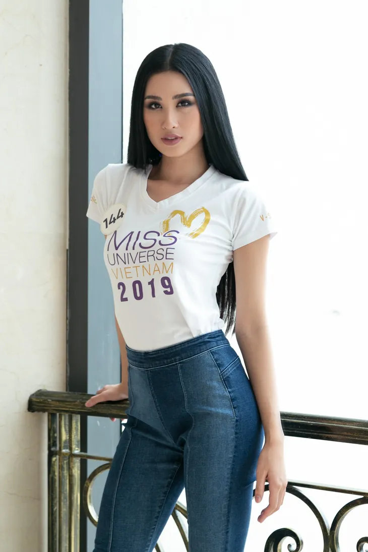 Hot girl đóng mòng biển Về nhà đi con lọt Top 60 Hoa hậu Hoàn vũ Việt Nam 2019 - Ảnh 1. Hot girl đóng mòng biển Về nhà đi con lọt Top 60 Hoa hậu Hoàn vũ Việt Nam 2019 - Ảnh 1.