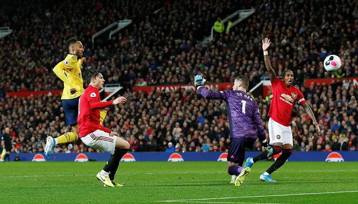 Chia điểm với Arsenal, Manchester United có khởi đầu tệ hại nhất sau 30 năm - Ảnh 3. Chia điểm với Arsenal, Manchester United có khởi đầu tệ hại nhất sau 30 năm - Ảnh 3.