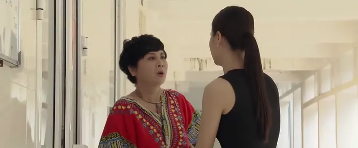 Những nhân viên gương mẫu - Tập 38: Chưa kịp làm lành với vợ, chồng Liên bất ngờ gặp tai nạn - Ảnh 5. Những nhân viên gương mẫu - Tập 38: Chưa kịp làm lành với vợ, chồng Liên bất ngờ gặp tai nạn - Ảnh 5.