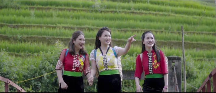 Ca sĩ Đinh Trang ra mắt MV Tình em mừng Ngày Phụ nữ Việt Nam 20/10 - Ảnh 2. Ca sĩ Đinh Trang ra mắt MV Tình em mừng Ngày Phụ nữ Việt Nam 20/10 - Ảnh 2.