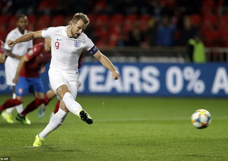 CH Séc 2-1 ĐT Anh: Phung phí cơ hội, ĐT Anh thua ngược CH Séc (Bảng A, Vòng loại EURO 2020) - Ảnh 1. CH Séc 2-1 ĐT Anh: Phung phí cơ hội, ĐT Anh thua ngược CH Séc (Bảng A, Vòng loại EURO 2020) - Ảnh 1.