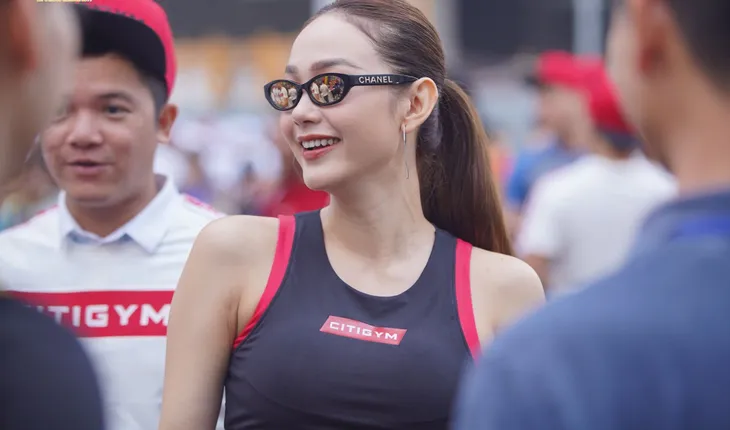 Minh Hằng cá tính tham gia chạy tại Revive Marathon xuyên Việt - Ảnh 4. Minh Hằng cá tính tham gia chạy tại Revive Marathon xuyên Việt - Ảnh 4.