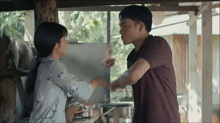 Bán chồng - Tập 26: Vui đòi ly hôn với Nương, bị ăn đòn vì cướp vợ con người khác - Ảnh 2. Bán chồng - Tập 26: Vui đòi ly hôn với Nương, bị ăn đòn vì cướp vợ con người khác - Ảnh 2.