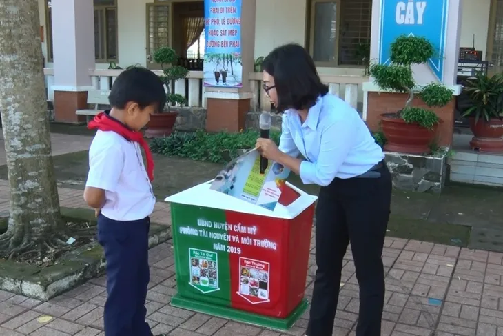 Đồng Nai: Nhân rộng mô hình Phân loại rác tại nguồn trong trường học - Ảnh 1. Đồng Nai: Nhân rộng mô hình Phân loại rác tại nguồn trong trường học - Ảnh 1.