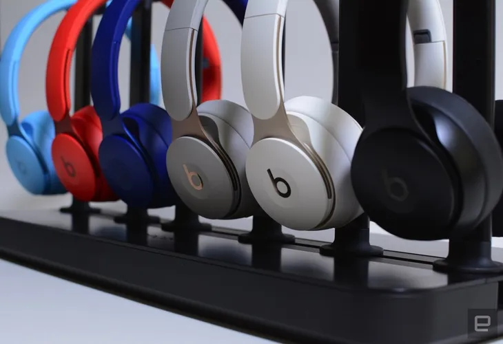 Apple ra mắt tai nghe không dây chống ồn Beats Solo Pro, giá 300 USD - Ảnh 3. Apple ra mắt tai nghe không dây chống ồn Beats Solo Pro, giá 300 USD - Ảnh 3.