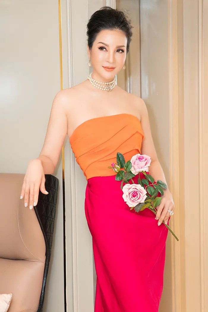 Đón sinh nhật lần thứ 47, MC Thanh Mai gây bất ngờ với vẻ ngoài trẻ trung - Ảnh 7. Đón sinh nhật lần thứ 47, MC Thanh Mai gây bất ngờ với vẻ ngoài trẻ trung - Ảnh 7.