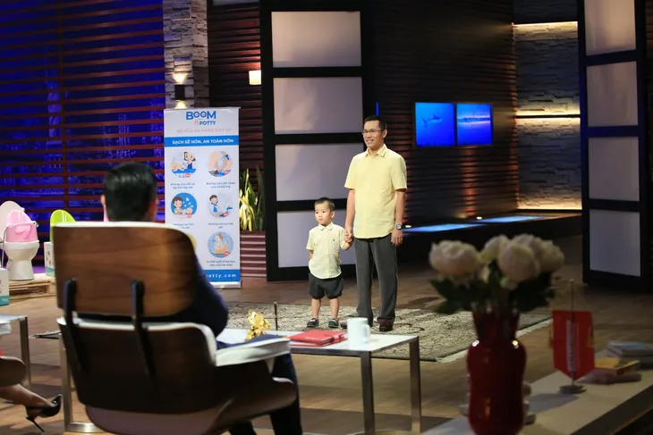 Shark Tank Việt Nam: Ông bố giúp trẻ... bỏ bỉm sớm chiếm được cảm tình của Shark Liên - Ảnh 1. Shark Tank Việt Nam: Ông bố giúp trẻ... bỏ bỉm sớm chiếm được cảm tình của Shark Liên - Ảnh 1.