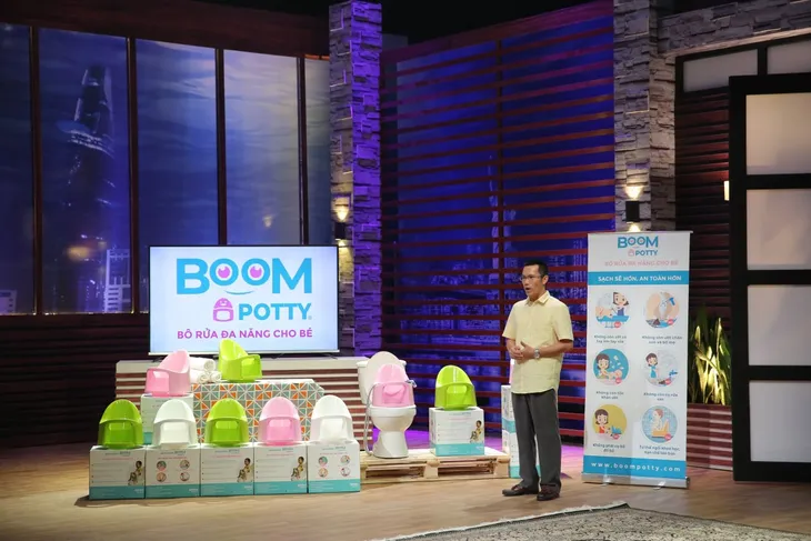 Shark Tank Việt Nam: Ông bố giúp trẻ... bỏ bỉm sớm chiếm được cảm tình của Shark Liên - Ảnh 2. Shark Tank Việt Nam: Ông bố giúp trẻ... bỏ bỉm sớm chiếm được cảm tình của Shark Liên - Ảnh 2.