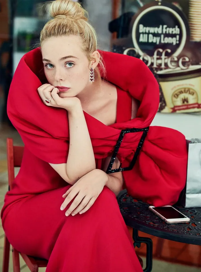 Elle Fanning - Trong trẻo và tinh nghịch - Ảnh 3. Elle Fanning - Trong trẻo và tinh nghịch - Ảnh 3.